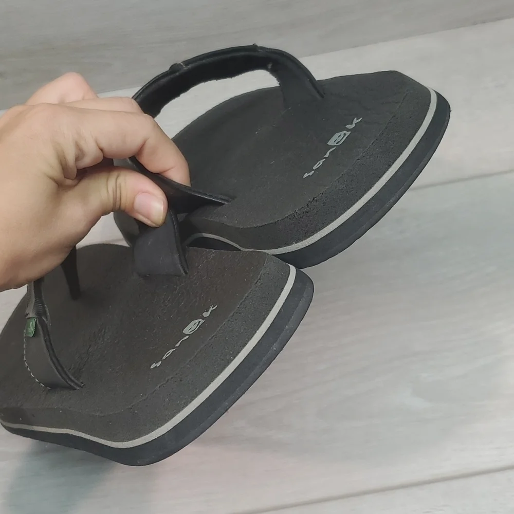Sanuk Mens Comfort Sandals Flip Flop Flats shoes sz 8